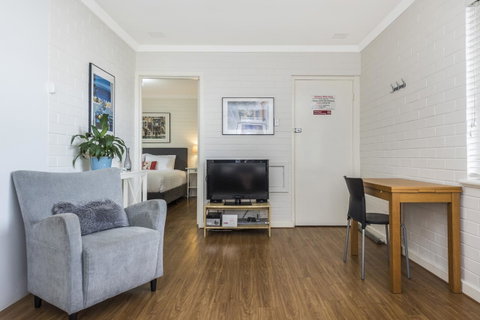 Hensman 10 - Dalby Accommodation 10