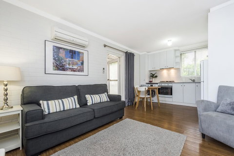 Hensman 10 - Dalby Accommodation 6