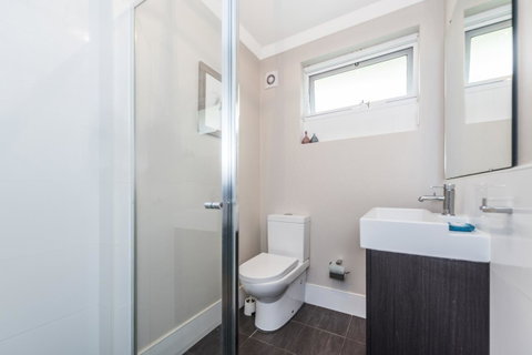 Hensman 10 - Dalby Accommodation 16