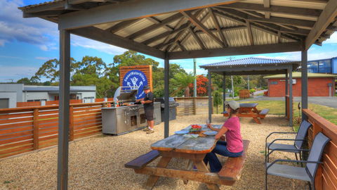 Sweetwater Villas - Dalby Accommodation 8