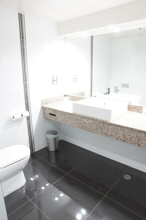 Hotel Grand Chancellor Launceston - Dalby Accommodation 24