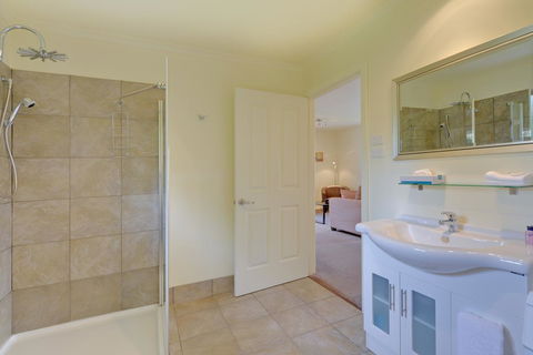 Aloft Boutique Accommodation - Dalby Accommodation 14