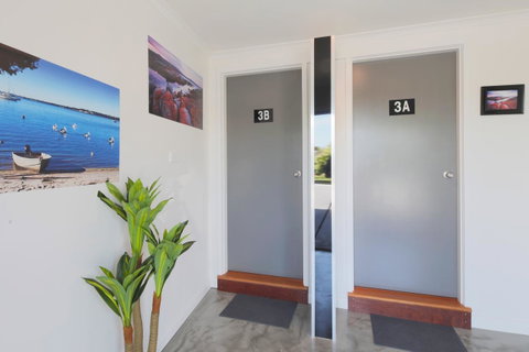 Georges Bay Apartments - Dalby Accommodation 21