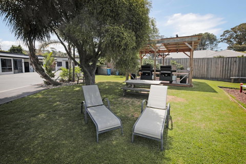 Georges Bay Apartments - Dalby Accommodation 39