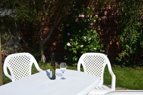 Castaway Holiday Apartments - Dalby Accommodation 19