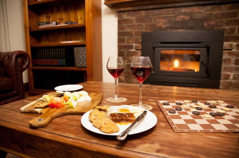 The Pear Cottage - Dalby Accommodation 1