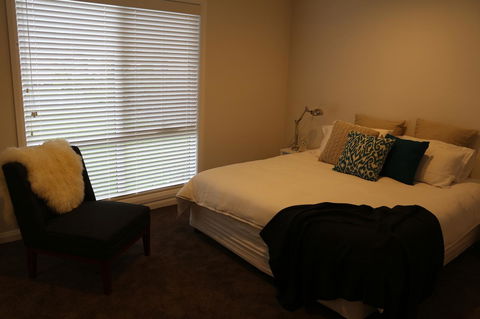 Sisters Beach Paradise - Dalby Accommodation 11