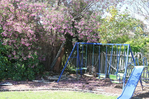 Sisters Beach Paradise - Dalby Accommodation 2