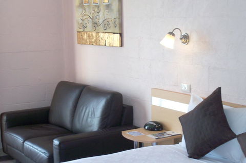 Balmoral On York - Dalby Accommodation 34