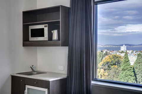 Travelodge Hotel Hobart - Dalby Accommodation 3