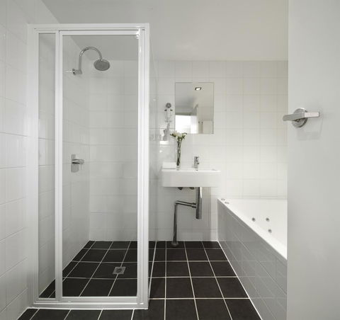 Travelodge Hotel Hobart - Dalby Accommodation 4