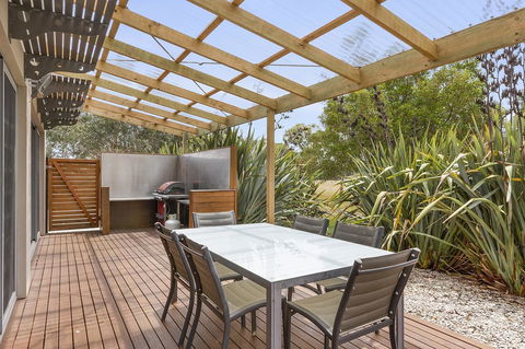 170 Hazards View Drive - Unit 2 - Dalby Accommodation 12