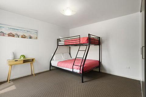 170 Hazards View Drive - Unit 2 - Dalby Accommodation 8