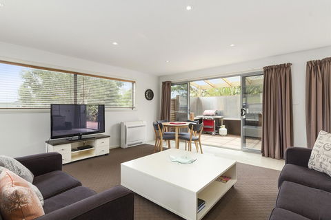 170 Hazards View Drive - Unit 2 - Dalby Accommodation 6