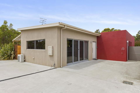 170 Hazards View Drive - Unit 2 - Dalby Accommodation 0