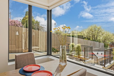110 Hampden Apartments - Dalby Accommodation 6