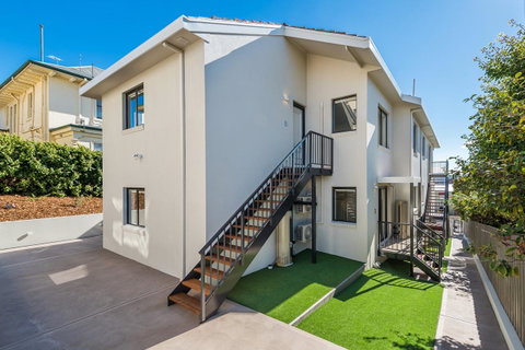 110 Hampden Apartments - Dalby Accommodation 31