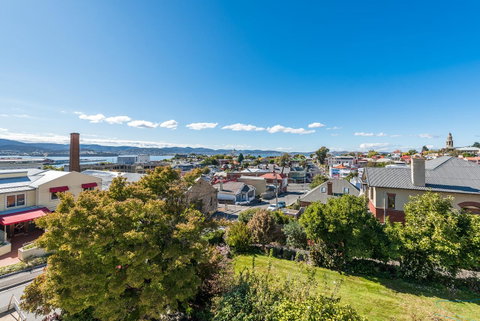 110 Hampden Apartments - Dalby Accommodation 32