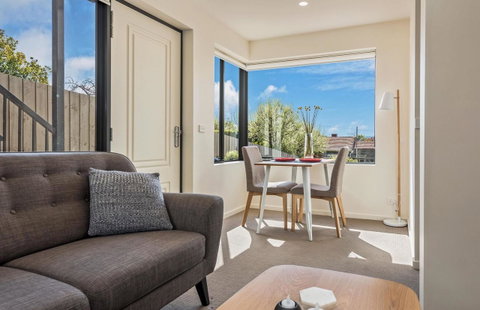 110 Hampden Apartments - Dalby Accommodation 2