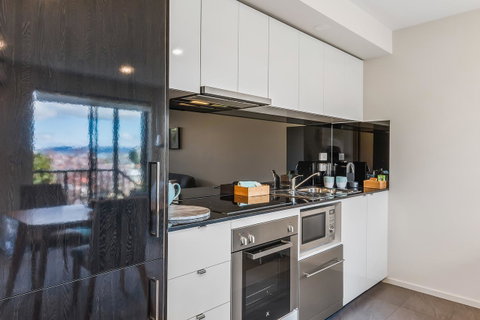 110 Hampden Apartments - Dalby Accommodation 13