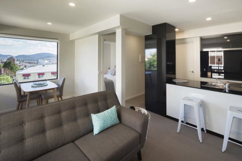 110 Hampden Apartments - Dalby Accommodation 27