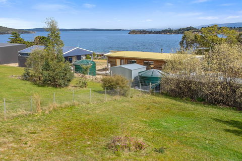 Omaroo Cottage Bruny Island - Dalby Accommodation 13