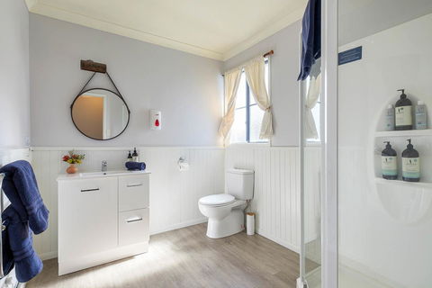Omaroo Cottage Bruny Island - Dalby Accommodation 11