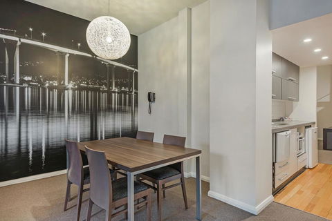 Mantra One Sandy Bay Road - Dalby Accommodation 19