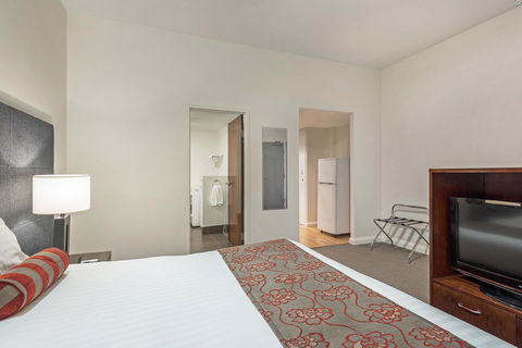 Mantra One Sandy Bay Road - Dalby Accommodation 13