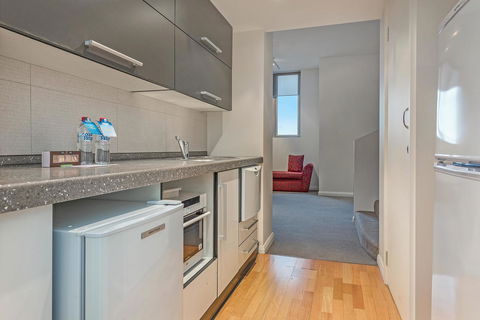 Mantra One Sandy Bay Road - Dalby Accommodation 5