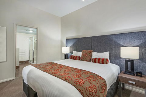 Mantra One Sandy Bay Road - Dalby Accommodation 2