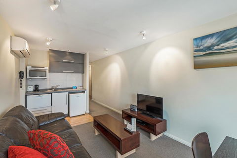 Mantra One Sandy Bay Road - Dalby Accommodation 29