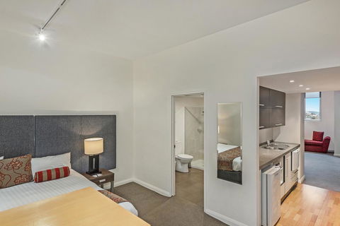 Mantra One Sandy Bay Road - Dalby Accommodation 12