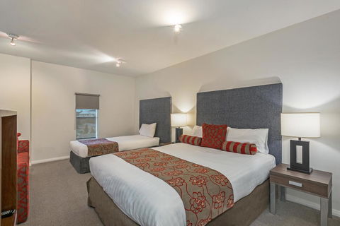 Mantra One Sandy Bay Road - Dalby Accommodation 7
