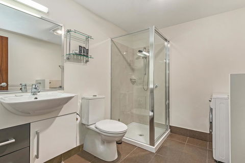 Mantra One Sandy Bay Road - Dalby Accommodation 11