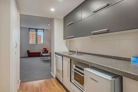 Mantra One Sandy Bay Road - Dalby Accommodation 20