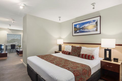 Mantra One Sandy Bay Road - Dalby Accommodation 26