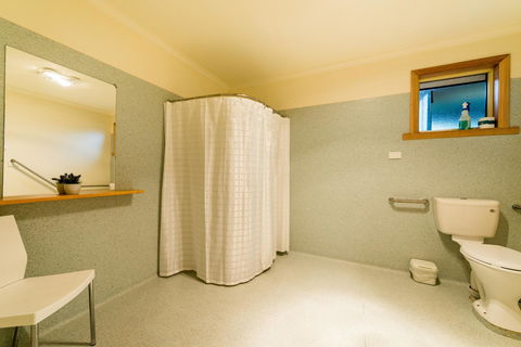 Driftwood Strahan Villas - Dalby Accommodation 5