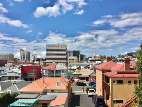 Hobart Inner City Apartment - Dalby Accommodation 13
