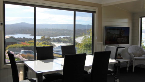 SEA EAGLE COTTAGE Amazing Views Of Bay Of Fires - Dalby Accommodation 24