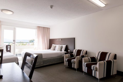 St Ives Apartments - Dalby Accommodation 8