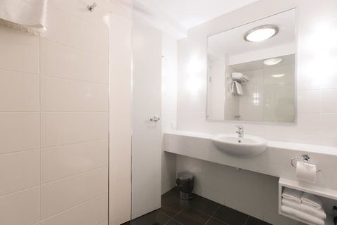 St Ives Apartments - Dalby Accommodation 5
