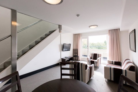 St Ives Apartments - Dalby Accommodation 24