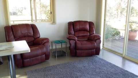Pelican Point Sanctuary - Dalby Accommodation 29