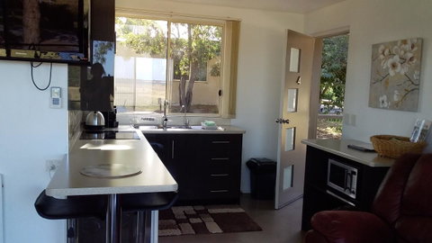 Pelican Point Sanctuary - Dalby Accommodation 26
