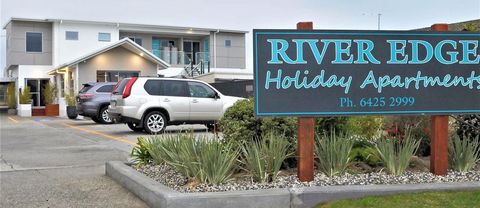 Ulverstone River Edge HolidayApartments - Dalby Accommodation 17
