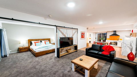 Ulverstone River Edge HolidayApartments - Dalby Accommodation 18