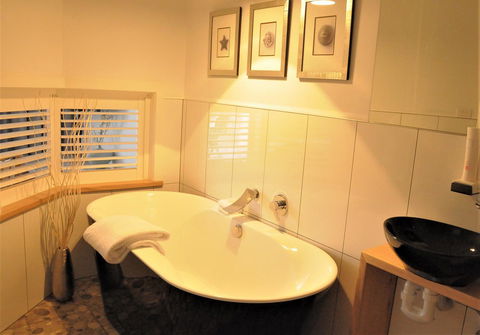 Ulverstone River Edge HolidayApartments - Dalby Accommodation 13