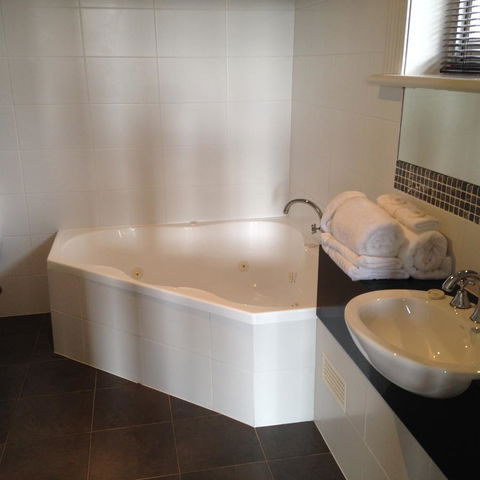 Auldington Hotel - Dalby Accommodation 20