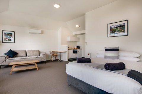 Salamanca Galleria Apartments - Dalby Accommodation 30
